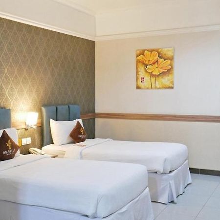Amarelo Hotel Solo מראה חיצוני תמונה