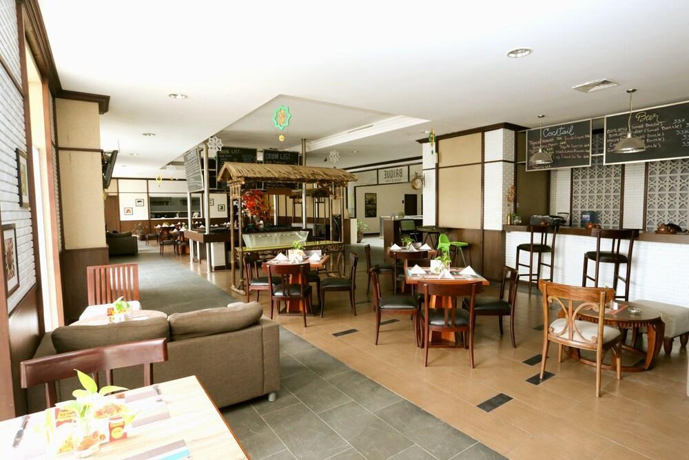 Amarelo Hotel Solo מראה חיצוני תמונה