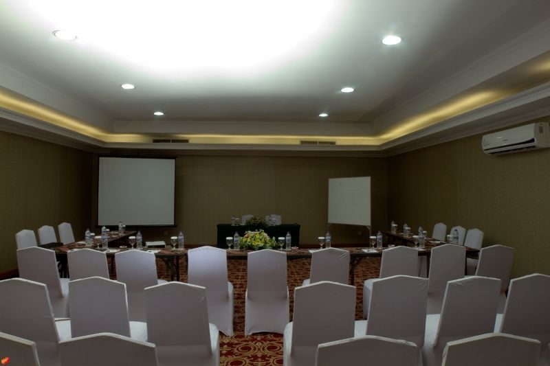 Amarelo Hotel Solo מראה חיצוני תמונה