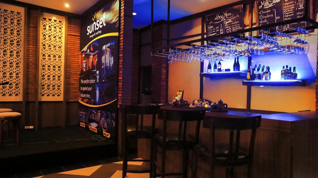 Amarelo Hotel Solo מראה חיצוני תמונה